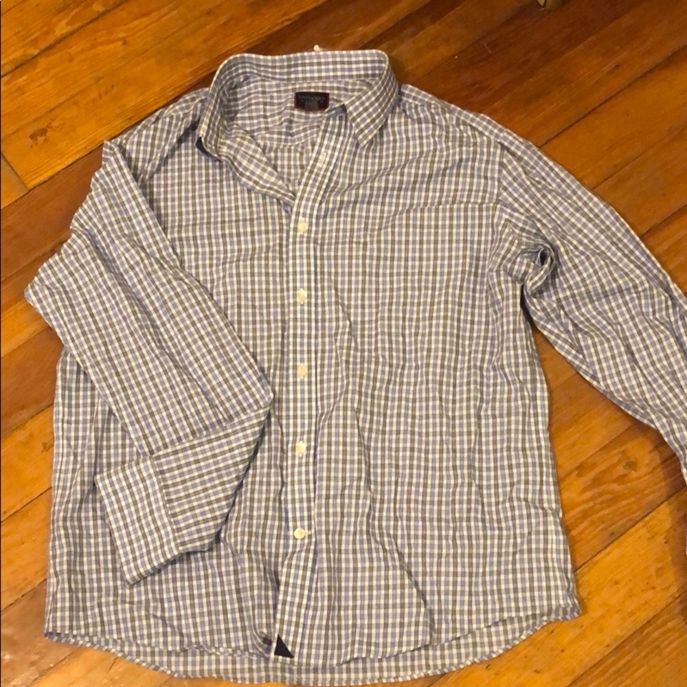 Untuckit plaid button up